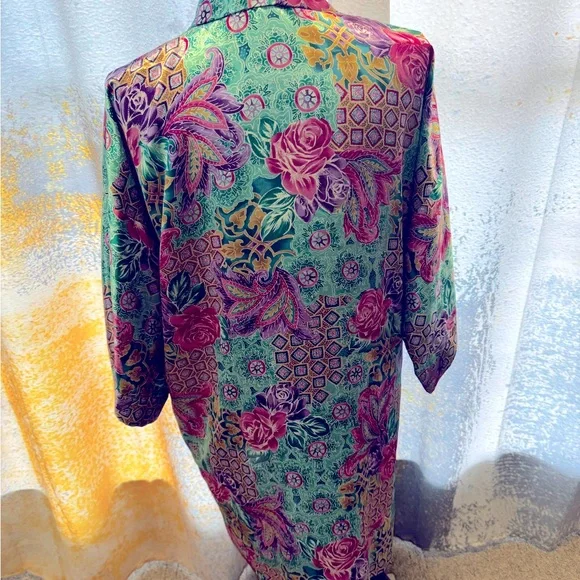 Multi Color Duster - Picture 2 of 2